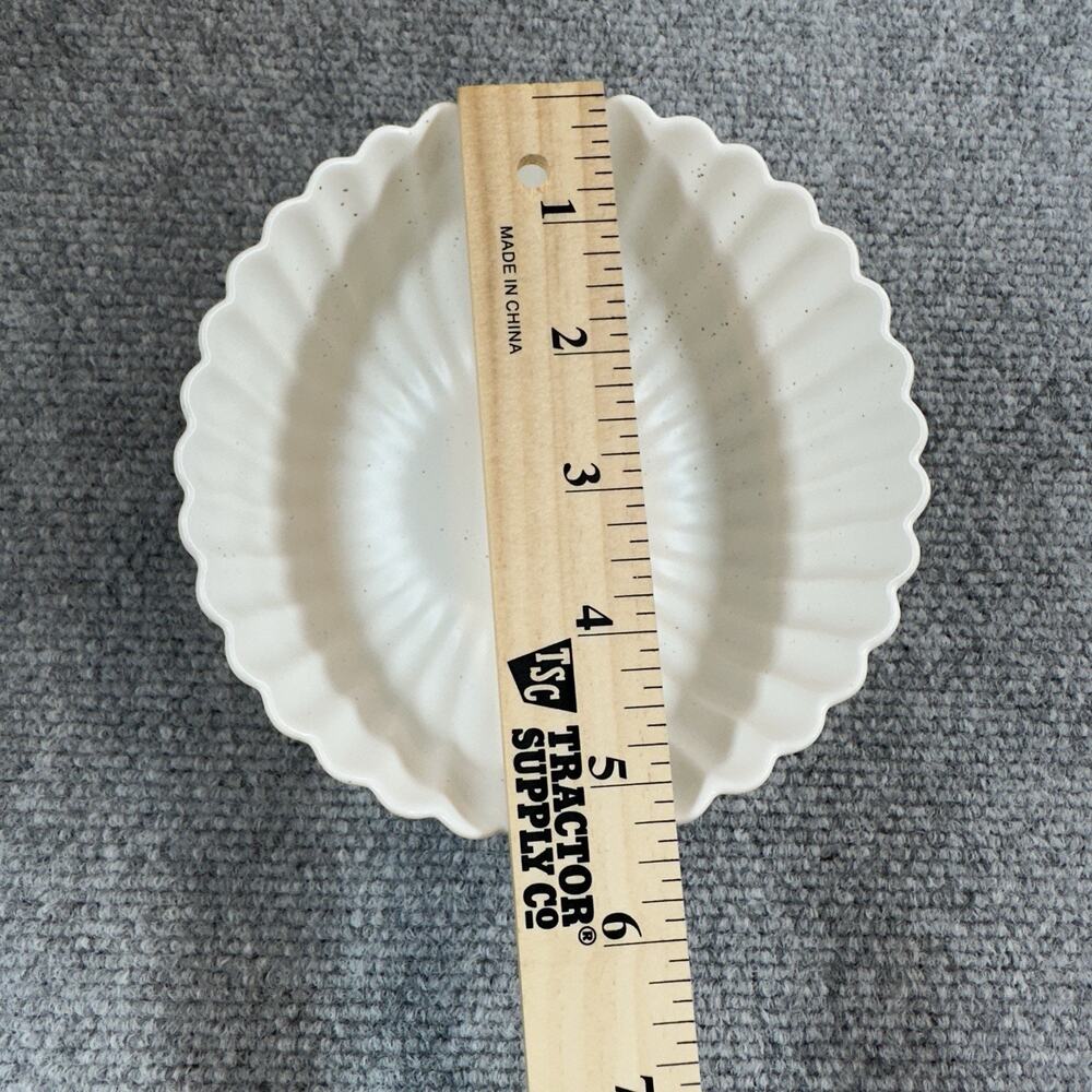 WENSHUO Daisy Bowls Set of 4 Nacre White Ceramic 5.5” Speckled Floral Ice Cream - Picture 7 of 12